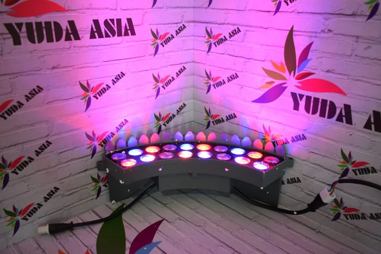 Светодиодный светильник для освещения деревьев 18Вт RGB, фото 1